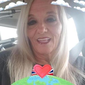 Meet your Posher, Connie